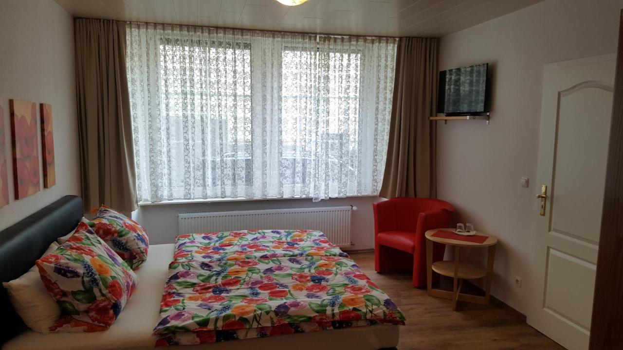 Haus Christiane Bed & Breakfast โคเคห์ม ภายนอก รูปภาพ